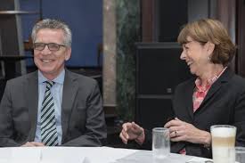 Ich darf ihnen dafür danken und gebe zunächst dem bundesminister des inneren, herrn schily. Dr Thomas De Maiziere Bundesminister Des Inneren Gunther Ortmann