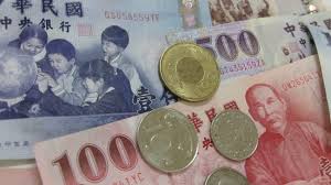 Die kunden dieser banken können an allen unicredit bank geldautomaten (tsch. Euros In Taiwandollar Wechseln So Sparen Sie Am Meisten