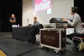 Il serait intéressant de proposer des modèles disposant de cartes graphiques, type mx150 ou 250. Les Candidats Du Jeu Des 1000 Euros A Beauvais Passent A La Radio A Partir De Jeudi 24 Octobre Actu Oise