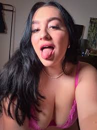 Maple Divine - Free nude pics, galleries & more at Babepedia