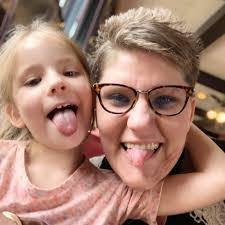 Allison Timmons's Instagram, Twitter & Facebook