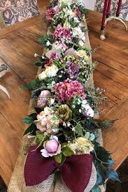 Floral home decor offers you a large selection of custom silk flower arrangements, silk flowers created with the finest qualities and other home accents. Pin On Decoracao