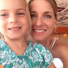 Victoria Harriman's Instagram, Twitter & Facebook