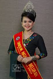 #undukngadau #kaamatan #sabah unduk ngadau kaamatan is a beauty pageant held annually during the kaamatan cultural event in sabah, malaysia. Sumandak On Twitter Unduk Ngadau Un Kaamatan 2018 Finalist This Is A Thread Undukngadau2018 Unk2018 Un2018 Kaamatan2018