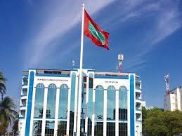 The closed side of the crescent is on the raising side of the flag. The Maldives Flag Picture Of Male North Male Atoll Tripadvisor