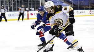 #nhlbruins @pastrnak96 ?#nerevs carles gil puts the @nhlbruins winger to the test in goal, and he dived right into the opportunity. Zirmbd210zonym