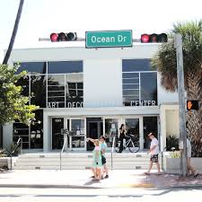 Tourtuesday Have You Visited The Art Deco Welcome Center Lately Located On Famous Ocean Drive In Miami Bea Miami Beach Vacations Miami Design Booking Hotel