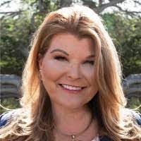 Lisa Hurn's Instagram, Twitter & Facebook