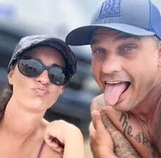 Who is a good baker in Bridge City for a September cake?