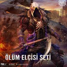 Pubg Mobile O Sessizce Yaklastiginda Yapman Gereken Tek Sey Arkana Bakmadan Kacmak Olum Elcisi Setini Simdi Premium Sandiktan Alin Facebook