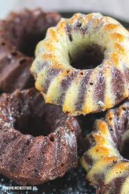 Zauberhafte kuchenrezepte und tortenrezepte für naschkatzen, obstliebhaber oder schokotiger. Mini Gugelhupf Rezept Lecker Und Saftig Meinestube
