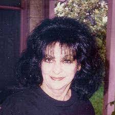 Dora Quinn's Instagram, Twitter & Facebook