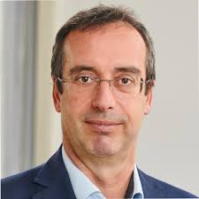 Daar is het boek dan, in drie dimensies (twee in de foto). Altijd een  belevenis, de magie van Wolters Kluwer en Pieter Bon.