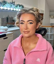 𝐈𝐎𝐍𝐀 𝐖𝐇𝐈𝐓𝐄 𝐒𝐌𝐈𝐓𝐇 (@ickleiona) · Instagram 照片和视频