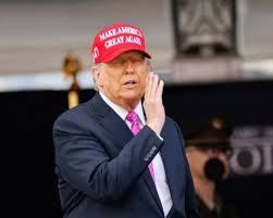 Trump EXPLOSE: L'affaire Epstein, un canular de la gauche radicale!