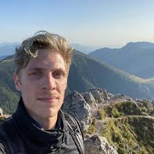 Terra Blevins (@TerraBlvns)