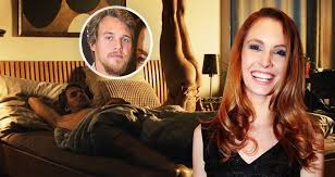 Řady veřejné natáčení proběhlo v pražském divadle . Denisa Nesvacilova V Posteli S Vojtou Dykem To Bylo Utrpeni Blesk Cz