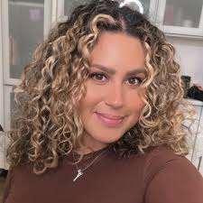 KIM PRIEST LOS ANGELES BRIDAL HAIRSTYLIST (@prettylittlehairrr) • Instagram  photos and videos