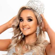 St Rocco's Hospice على X: "This beautiful lady is Demi Holmes 🤍 She is the  current Royal International Miss Great Britain Junior Teen 👑 This amazing  15 year old is volunteering her