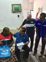 Timbalan menteri kesihatan datuk seri dr hilmi yahaya berkata mereka yang menghidap penyakit berkenaan lebih berisiko untuk dijangkiti penyakit lain. Ziarahi Saudara Mohd Hafiz Dato Seri Dr Hilmi Yahaya ÙÙŠØ³Ø¨ÙˆÙƒ
