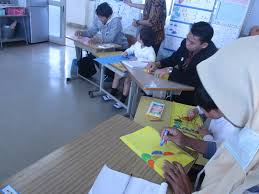 Laporan pembelajaran jarak jauh (daring) perlu dibuat guru sebagai bentuk pertanggungjawaban tertulis kepada kepala sekolah atas pelaksanaan tugas dinas di rumah/tempat tinggal. Konsep Sekolah Ramah Anak Mushlihatun Syarifah