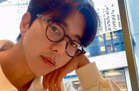 5 Drama Yoon Hyun Min yang Ulang Tahun ke-37, Ada Witch at Court dan Men  Are Men