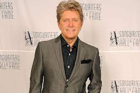 If you leave me now, on the other hand, is memorable, though that doesn't necessarily make it good. Peter Cetera Explains His Reasons For Refusing To Perform With Chicago At The Rock Hall