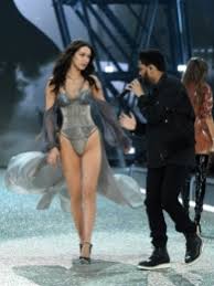Irina shayk is not the only model to have walked the victoria's secret fashion show runway while pregnant!. Lingerie Wings And Ex Lovers Everything About The Victoria S Secret Fashion Show 2016 Fib
