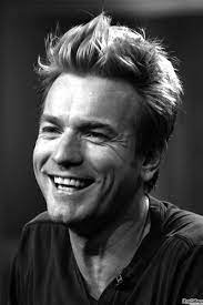 Ewan mcgregor teeth moulin rouge. Pin On Puchurros
