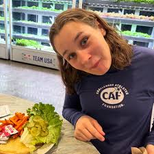 S/o to my appendix for making my quick little business trip to Colorado  Springs possible🙃 Highlights this week: -I won 5/6 of our Unstable  Unicorns games -I achieved honorary para triathlete and