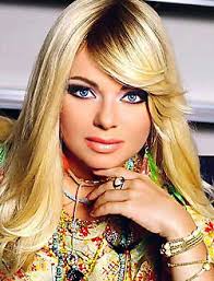 The queen regnant is the official head of state in ladonia. Natasha Koroleva Persony Etvnet