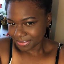 Kyla Simms's Instagram, Twitter & Facebook