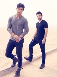 Dan Shay S Tour Bus Secrets Dan Shay Country Music Shay