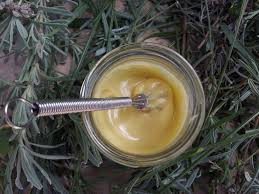 Le Fameux Cerat De Galien Ou Cold Cream Chez Mag L Ecolo Cosmeteuse Cerat De Galien Creme Pour Les Mains Huile Amande Douce