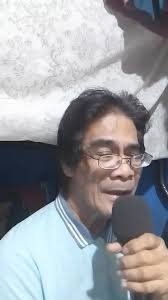 Efren Loza's Instagram, Twitter & Facebook