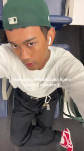 wish i saw that girls video about onitsuka tigers :) jk they still cute