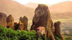 Eine exquisite auswahl von verschieden weinsorten aus griechenland finden sie exclusiv im restaurant meteora. Meteora Kloster Mit Gottlichen Aussichten Geo