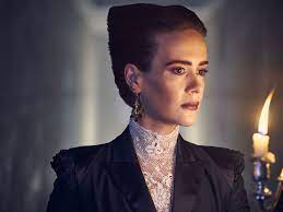 Sarah paulson is taking a look back at her work on the american horror story series and she sarah was not happy about starring in the roanoke season in 2016. American Horror Story Is Sarah Paulson S Exit A Sign The Show Is Dying Vanity Fair