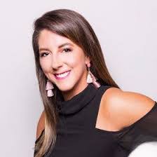 Erin Langan's Instagram, Twitter & Facebook