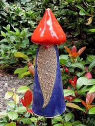 Keramik Wichtel Im Garten Wichtel Pflanzenstecker Keramik Kunst