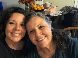 Introduction and sharing of family photo in Elkins Ar community