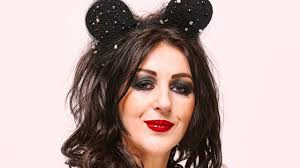 Tasmanian designer Alannah Hill's new book The Handbag of Happiness is full  of funny and cringeworthy stories about life's little hiccups and how to  survive them, writes Amanda Ducker