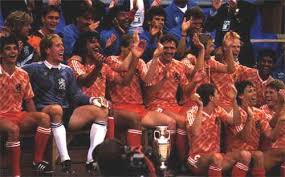 Met als bewaking de straaljagers. Nederlands Elftal Edwin Winkels