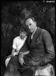 Aa Milne And His Son Christopher Robin 1932 The Original Winnie The Pooh And His Poetry Rock Christopher Robin Milne Christopher Robin Alan Alexander Milne