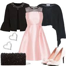 Festa nel localino affittato una bambina invitata si è incastrata l'apparecchio nel vestitino: Look Ideale Per Un Party Di Compleanno Con Abito Rosa Con Inserti Velati In Nero Abbinato A Blazer A Girocollo E Mantella N Stile Di Moda Outfit Abbigliamento