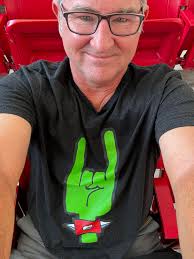 Seeing Creed and Sevendust live tonight