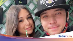 Jawaban Ria Andrews soal Menikah dengan Stefan William