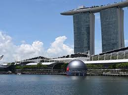 Apple To Open World S First Floating Retail Store At Marina Bay Sands In Singapore Apple S Floating Store The Economic Times