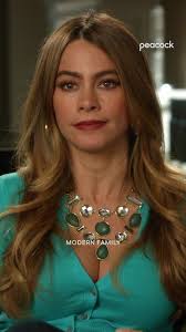 Gloria Core Modern Family