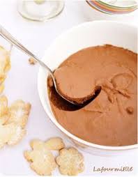 Mousse Au Chocolat De Pierre Herme Tout En Legerete La Fourmi Ele Recette Mousse Au Chocolat Recettes Sucrees Recette